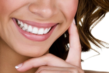 I'm a dentist - here's 5 DIY tricks to whiten your teeth